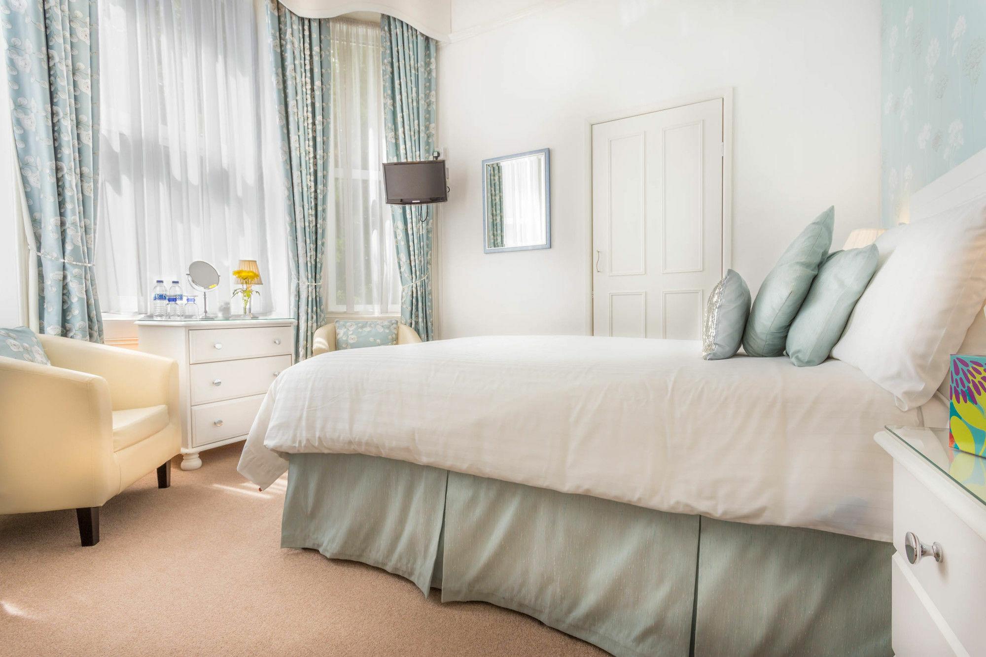 Balincourt Otel Bournemouth Dış mekan fotoğraf A bedroom at the hotel